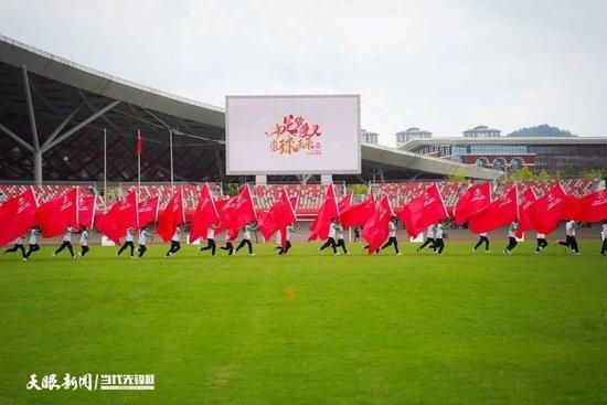 在地产霸权、官商勾搭、贫富差异……成为主旋律的社会，有人选择缄默，有人执意抗争。停学硕士生朗（关楚耀 饰）胁持炸弹械劫银行，筹算控告社会劫富济贫。不意出口被不测炸毁，朗与人质──因眼疾而事业止步的警探健豪（黄贯中 饰）、职场情场上藏匿诚信的银行人员韵怡（谢安琪 饰）、痴心错配的掉婚贵妇Rebecca（陈美琪 饰）和诲人不倦但被时期裁减的退休教师德叔（泰迪罗宾 饰），被困俨如密屋的银行。五段浮城哀歌彼此交叉，令案件何往何从？这五个剑拔弩张的炸弹，将成为从头动身的新出发点，仍是使他们走上命途终站？